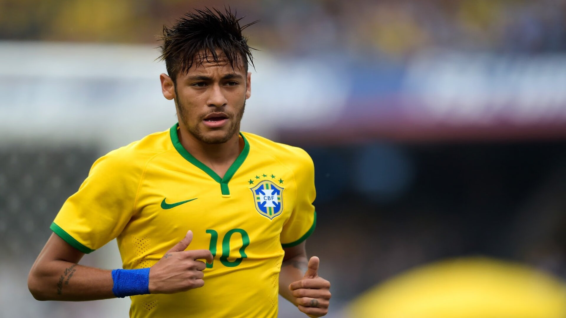 “足球文化节在多个城市同时举行，丰富体育生活”，足球文化艺术节